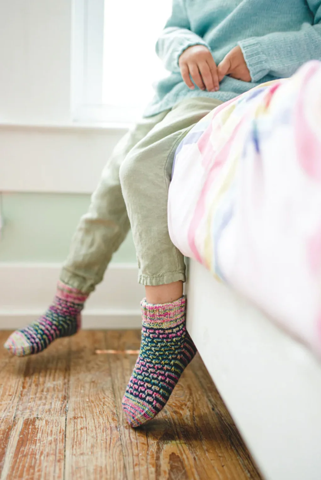 Mini Pom: Happy Knits for Little Kids - Image 12