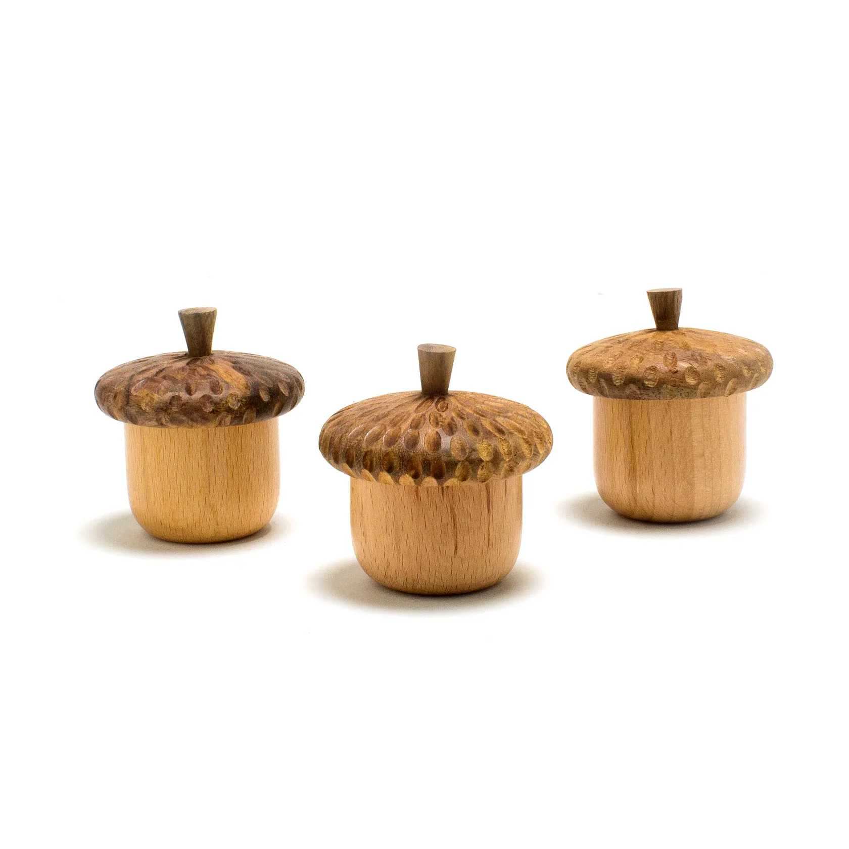 Stitch Marker Holding Acorn - Image 4